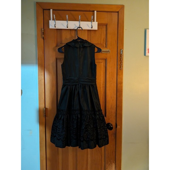 Kay Unger size 2 dress emerald green floral design - Picture 2 of 10